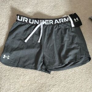 NEW Under Armour Girls shorts size Y Large
